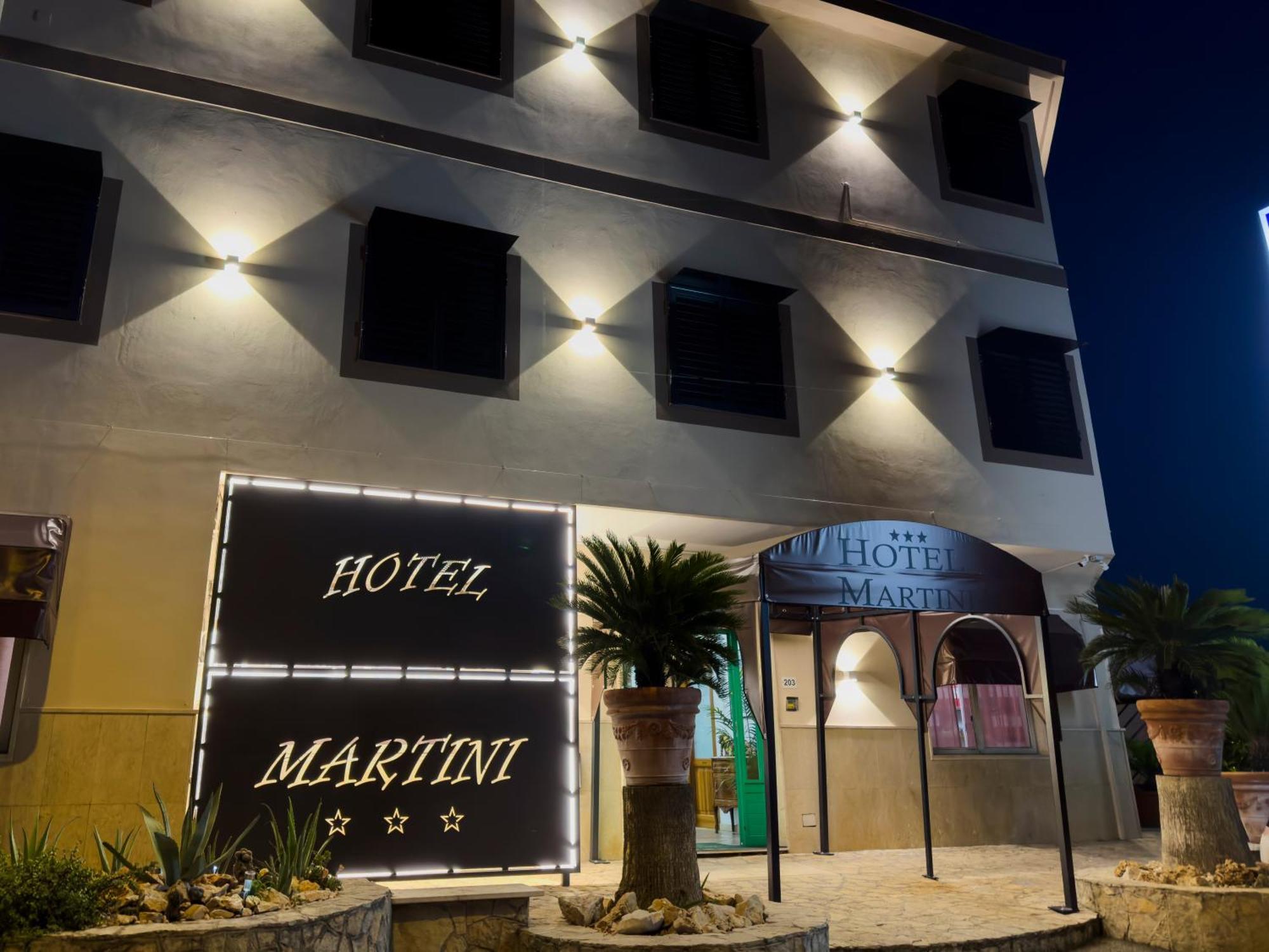 Hotel Martini Casavatore Luaran gambar